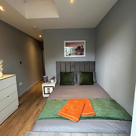 2 Bedroom Flat In Euston 2 Mins Away From Station, No Lift London Kültér fotó