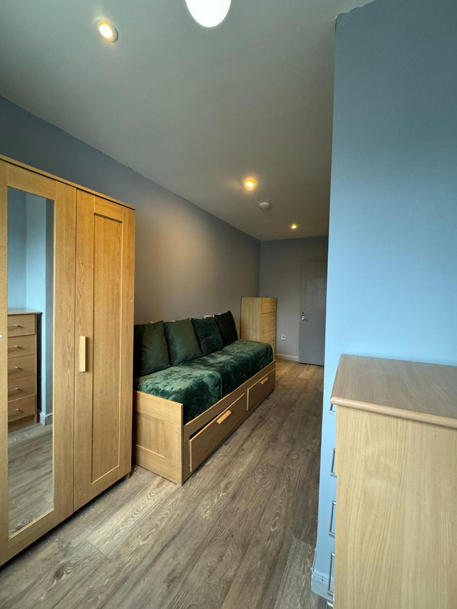 2 Bedroom Flat In Euston 2 Mins Away From Station, No Lift London Kültér fotó