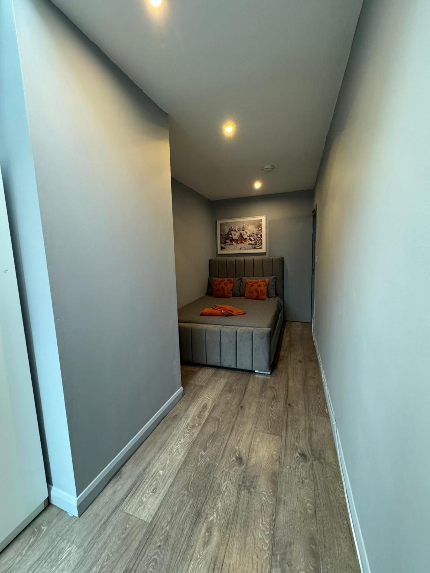 2 Bedroom Flat In Euston 2 Mins Away From Station, No Lift London Kültér fotó